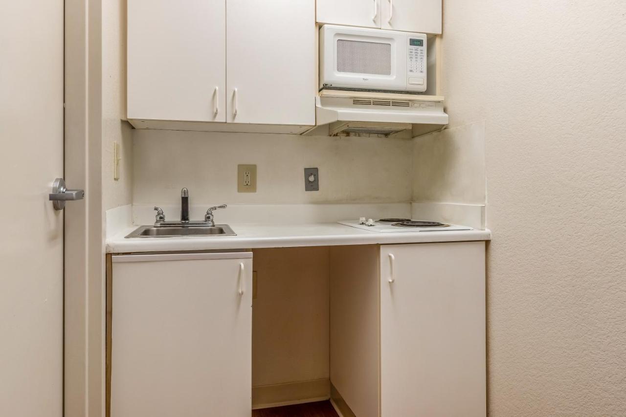 Studio 51 Extended Stay Hotel Phoenix Exterior photo